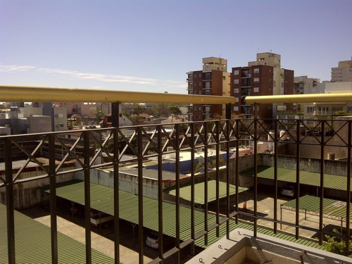 Depto De 2 Ambientes Moderno Con Balcon En 4º Piso.