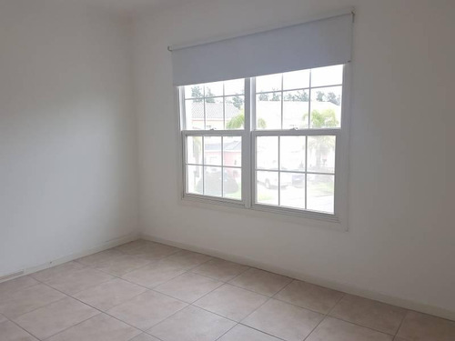 Casa En Alquiler En Barrio Barrancas Del Lago, Nordelta