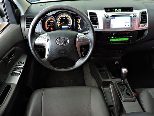 Imagem 5 de 10 de Toyota Hilux Cd Srv D4-d 3.0 Tdi Aut