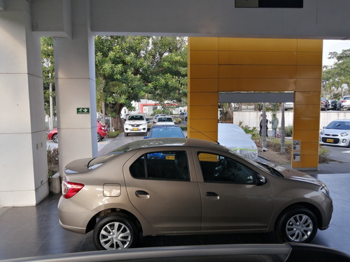 Imagen 5 de 11 de Renault Logan Life 2022