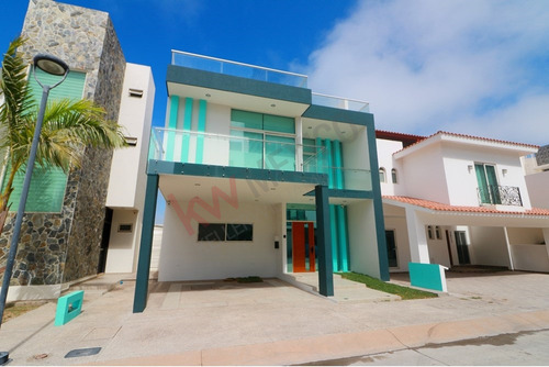 Espectacular Casa De Playa En Playa Brujas Mazatlán