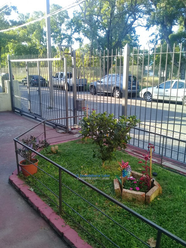 Venta Casa De 5 Dormitorios Financio