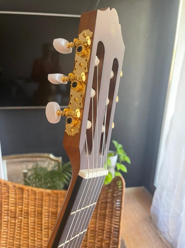 Imagen 2 de 9 de Guitarra Flamenca Yamaha Cg172sf Con Cuerdas De Nylon
