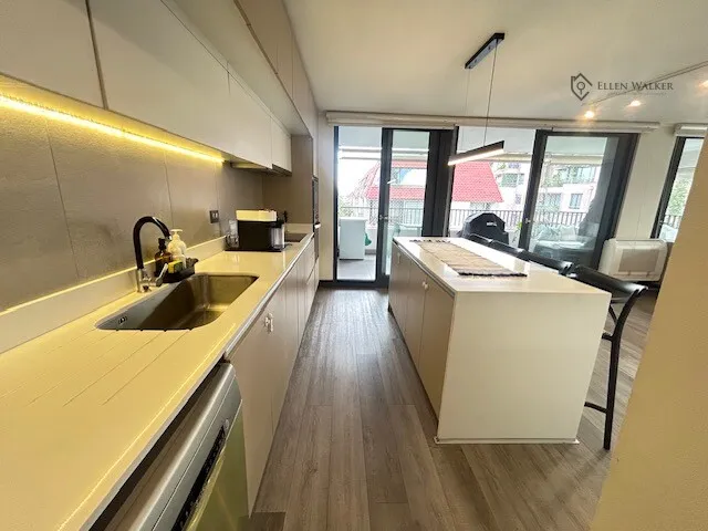 Imagen 2 de 30 de Amplio Departamento 3d+3b+ Sala De Estar | 147 M² | Metro Ch