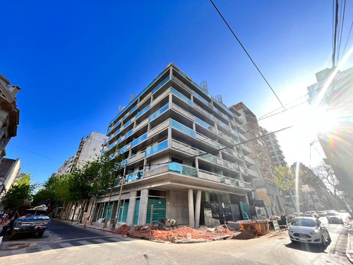 Venta Departamento De Un Dormitorio Con Cochera, Amenities. Construcción Fundar, Barrio Martin