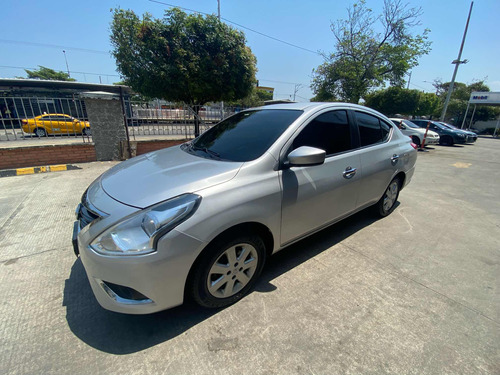 Nissan Versa 1.6 Advance