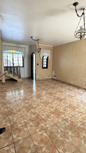 Casa No Centro De Itapevi, Próxima A Estação De Trem, Terminal De Ônibus, Escola E Hospitais
