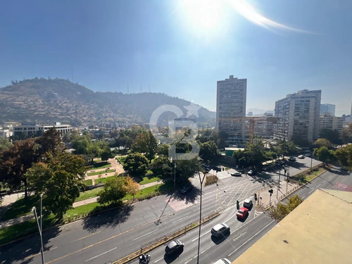 Edificio Corporativo Con Uso Mixto/providencia.cbg