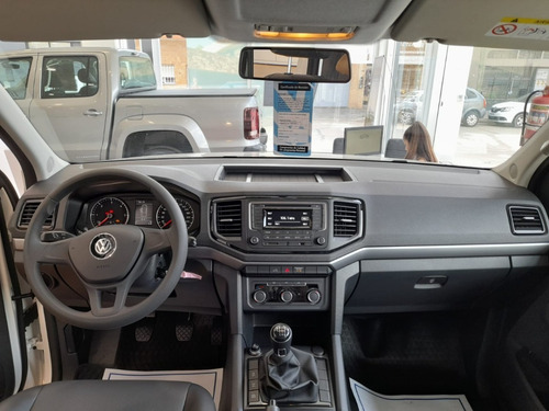 Imagen 21 de 25 de Volkswagen Amarok Trendline 140cv 4x2 Mt Stock 2023 Sb