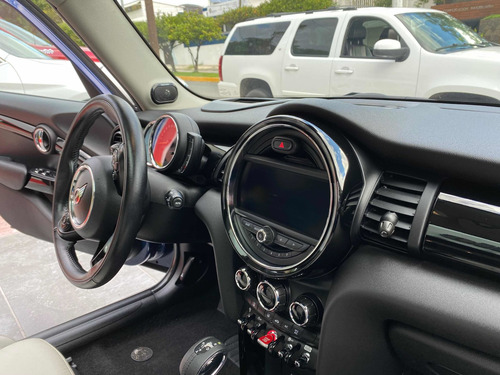 Imagen 4 de 15 de Mini Cooper 2018 1.5 Pepper 5 Puertas At
