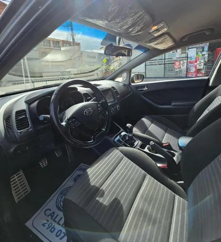 Kia Cerato Pro Sx 2nd Generacion 1.6cc Mt Aa