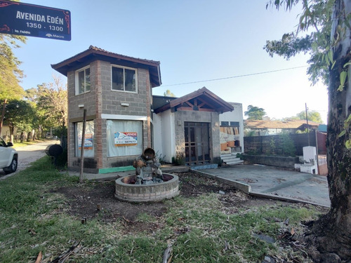 Imagen 2 de 23 de Local Comercial En Venta En La Falda