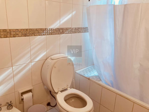 Alquiler Verano Apartamento De 3 Dormitorios + Servicio, Con Vista Al Mar.