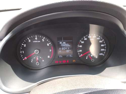 Auto Kia Rio Plata 2018 - $ 12100 Dolares A Tratar