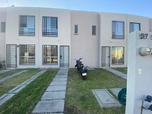 Casa En Venta En Villas De La Estancia