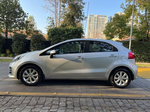 Imagen 5 de 15 de Kia Rio 5 Ex 1.4