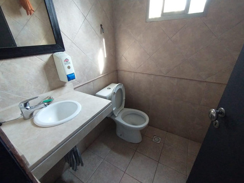 Imagen 15 de 18 de Local En La Plata - Av 13 E/ 33 Y 34 - Dacal Bienes Raices