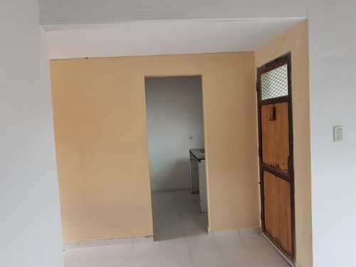 Imagen 8 de 16 de Venta Casa 3 Amb En Parque 132 Viviendas F. Varela