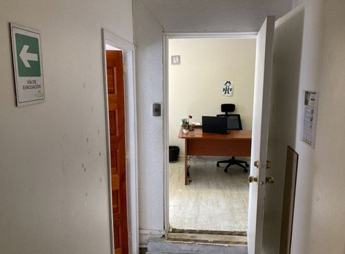 Se Vende Gran Casona Ubicada En 2 Norte Dos Pisos Uf 11.000