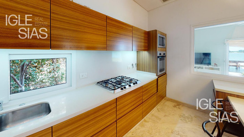 Importante Propiedad En El Golf Nordelta - Venta Y Alquiler Al Lago Central