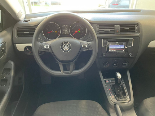 Imagen 15 de 15 de Volkswagen Jetta Comfortline 2018 Tiptronic