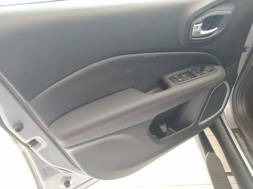 Imagen 13 de 14 de Fiat Toro Ultra 4x4 At6 Nafta**oferta Por Plan - $1millon