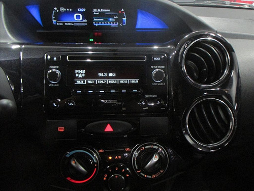 Imagem 6 de 14 de Etios 1.5 X Plus Sedan 16v Flex 4p Automático