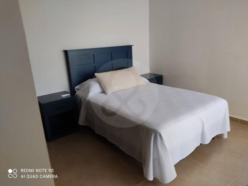 Departamento De 2 Recámaras En Av. La Rioja | 80m2 | 2 Estacionamientos