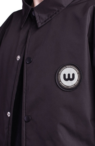 Imagen 6 de 8 de Campera Woodoo Coach Jacket Marplatizada - Negro