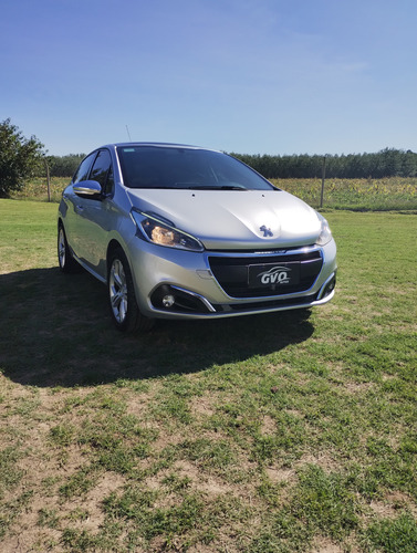 Peugeot 208 1.6 Urban Tech