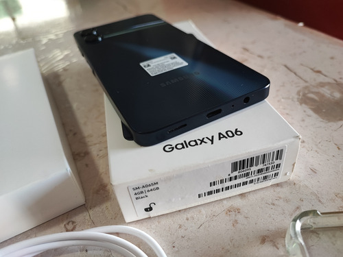 Celular Samsung Galaxy A06 4gb Ram 64 Gb Almacenamiento Negro (Usado)