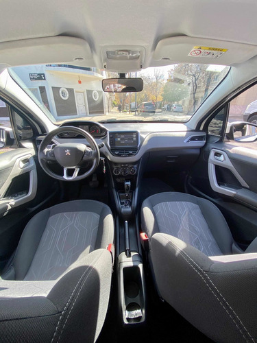 Peugeot 208 1.6 Allure Nav Tiptronic 2017