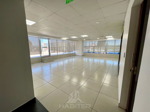 Arrienda Local Comercial Con Planta Libre En Temuco