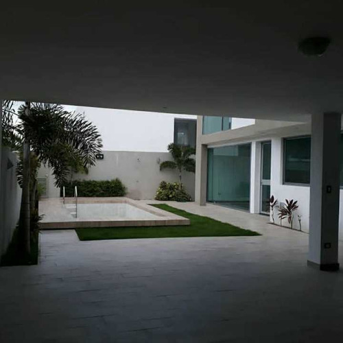 Imagen 9 de 10 de En Venta Moderna Casa A Estrena Urbanizacion Guataparo