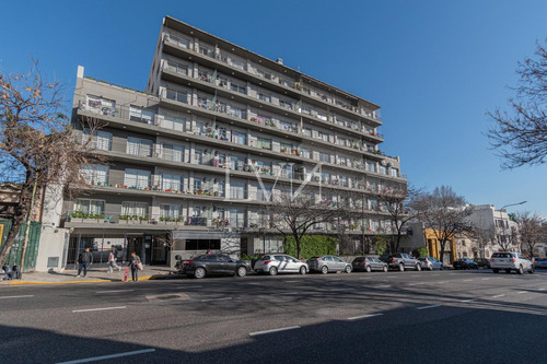Venta Departamento 2 Ambientes Piso Alto Boedo