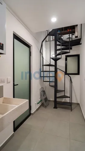 Casa En Venta En El Nuevo Refugio, Finos Acabados Y Distribución.