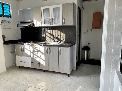 Bodega Con Local En Arriendo