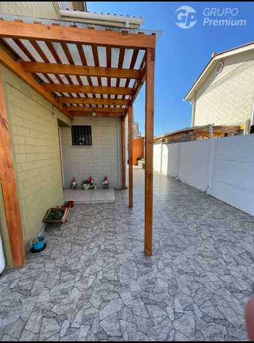 Hermosa Casa En Buin 3d-2b, Con Excelente Ubicación