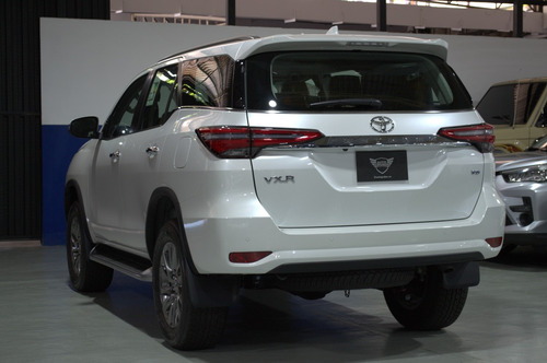 Toyota Fortuner Vxr 2025