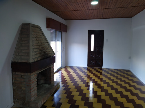 Casa En Alquiler Mensual, Amoblada.