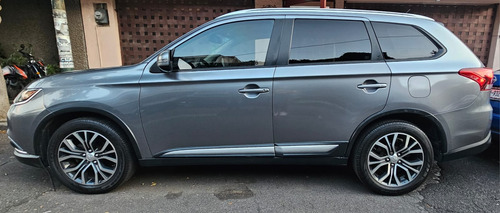 Mitsubishi Outlander 2.4 Se Plus Cvt