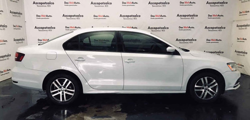 Imagen 6 de 15 de Volkswagen Jetta 2017 4p Trendline L5/2.5 Man