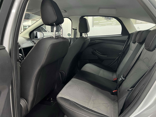 Ford Focus 1.6 S 16V FLEX 4P POWERSHIFT
