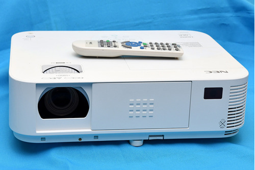 Proyector Nec M322x