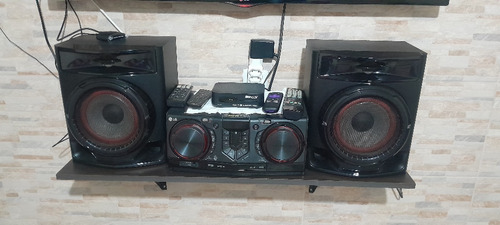 Vendo Mini System LG Com Potência De 110w Rms  E Entrada Usb