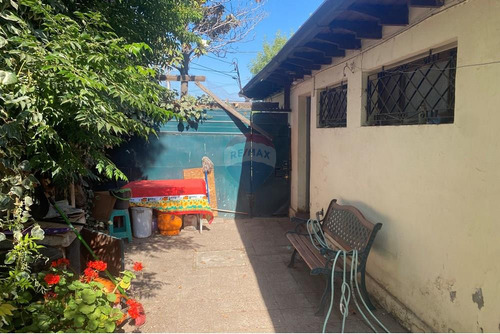 Casa En Macul: Espaciosa, Cómoda Y Bien Ubicada