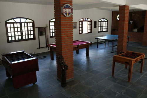 Casa 4 Quartos Sendo 3 Suites E 6 Banheiros
