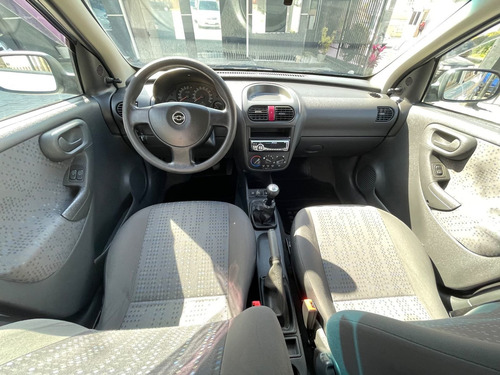 Imagem 10 de 15 de Chevrolet Corsa Hat. Maxx 1.4 8v Econoflex 5p 2011/2012