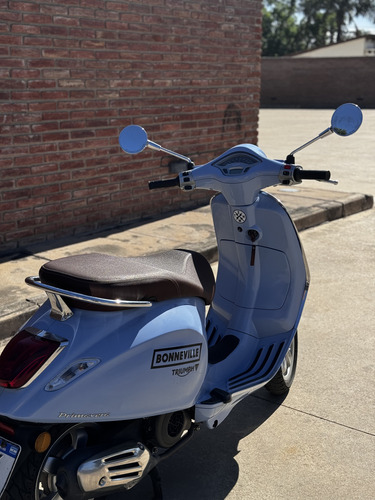 Vespa Primavera 150 - Italiana
