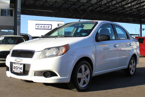 Imagen 3 de 13 de Chevrolet Aveo 2014